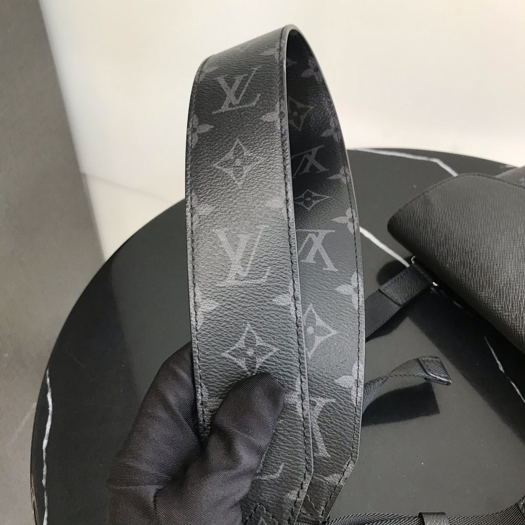 Louis Vuitton Black Messenger Bag M30411