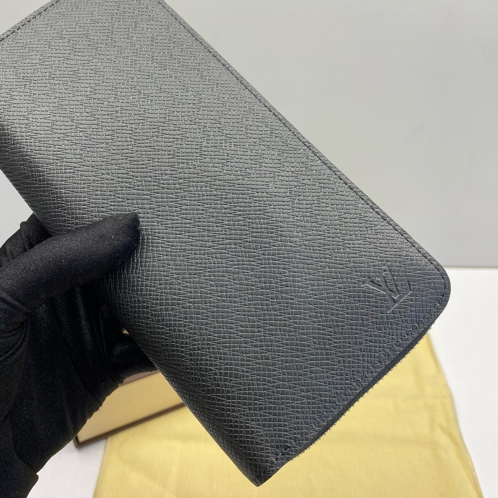 Prada 0 unknown Black Clutch 0 unknown