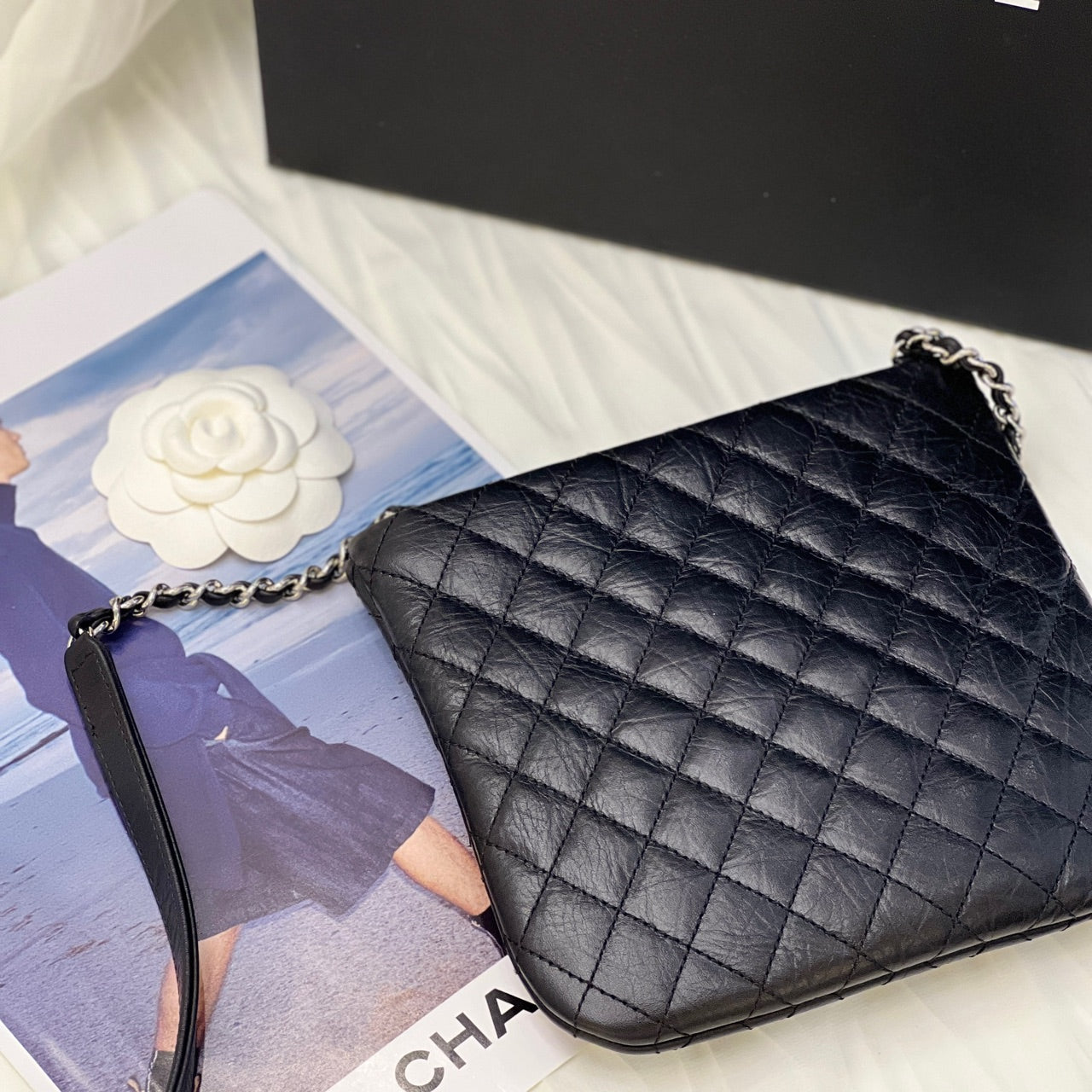 Chanel Messenger Bag 17.5*16.5