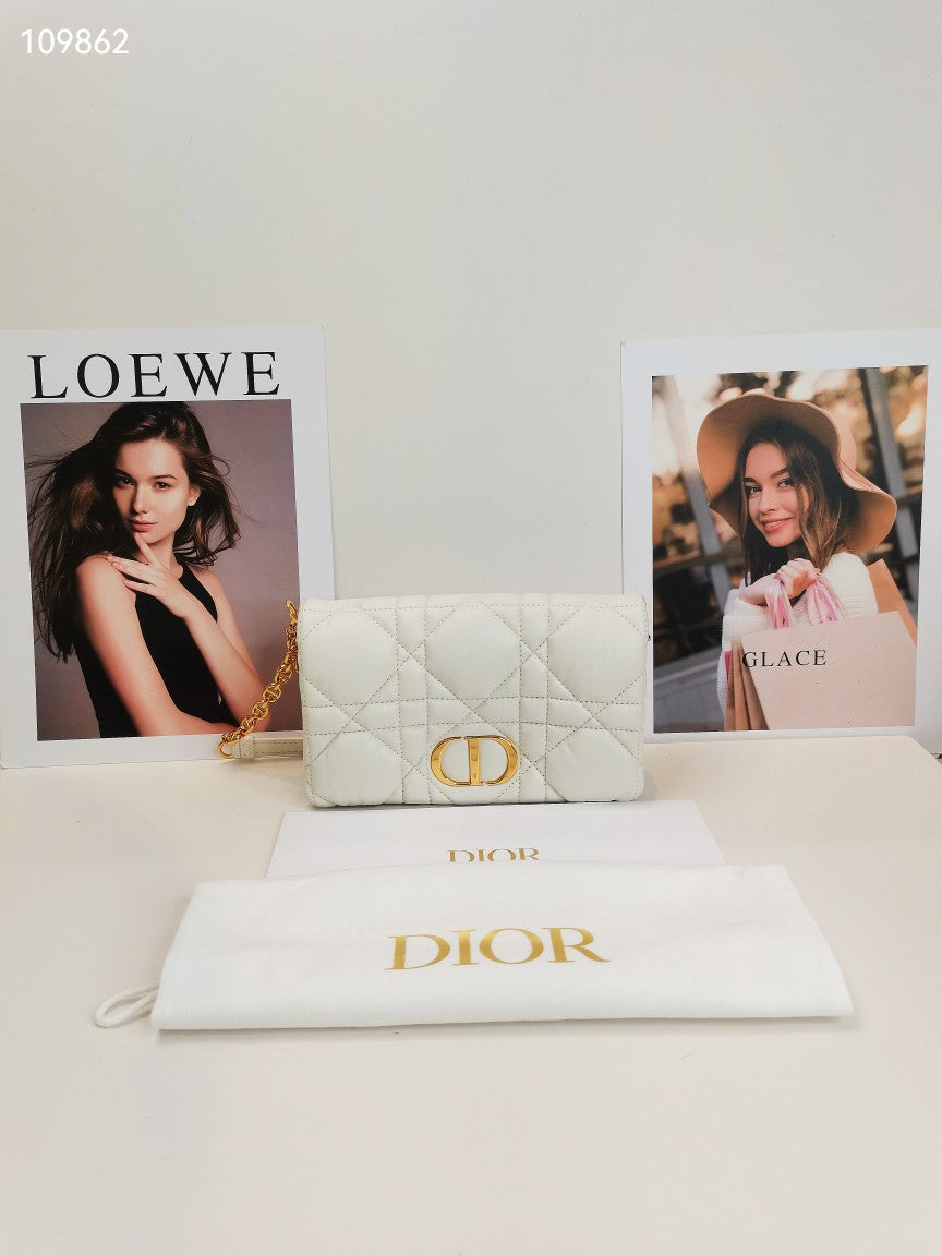 Dior Leather White Clutch S5135UNGX_M030