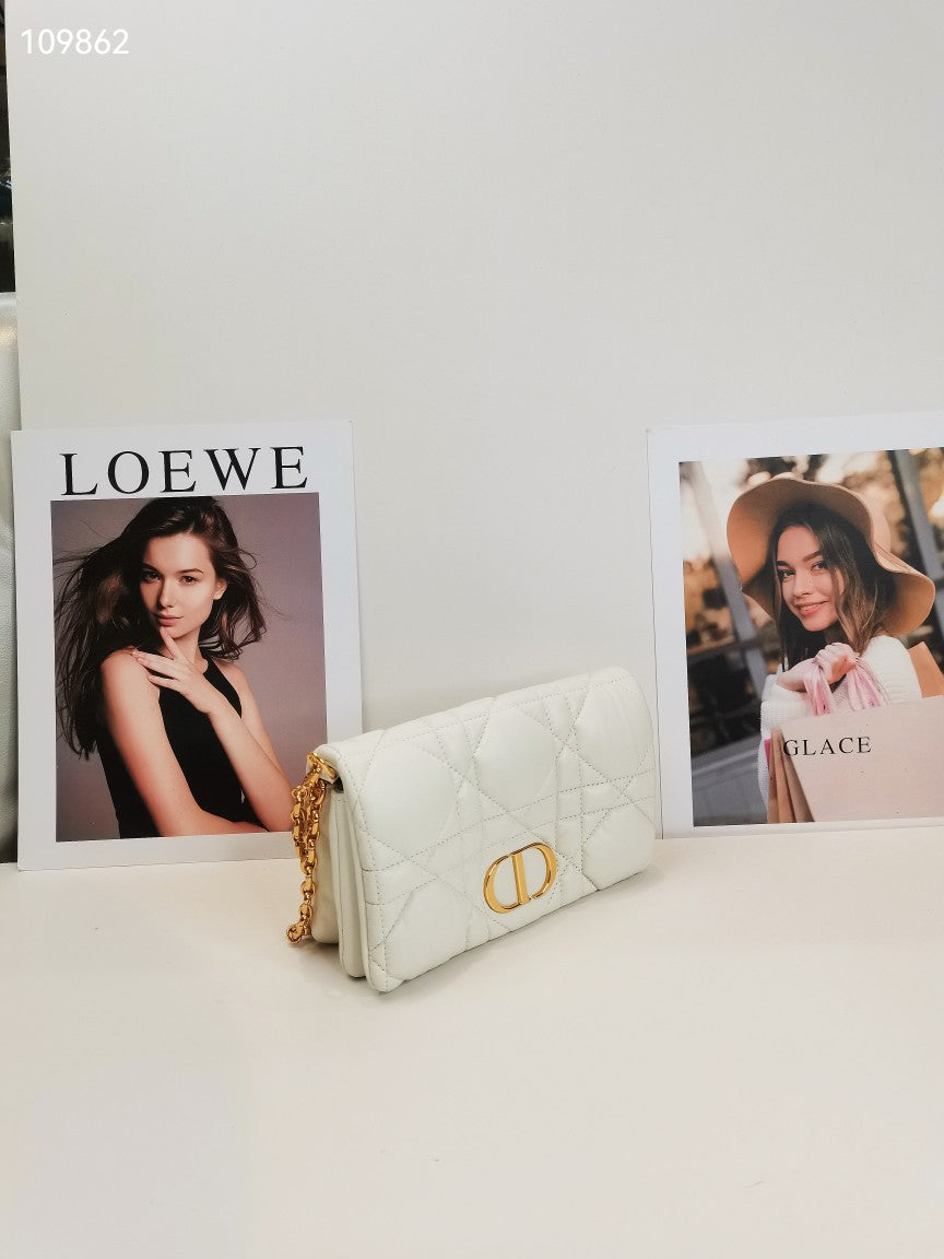 Dior Leather White Clutch S5135UNGX_M030