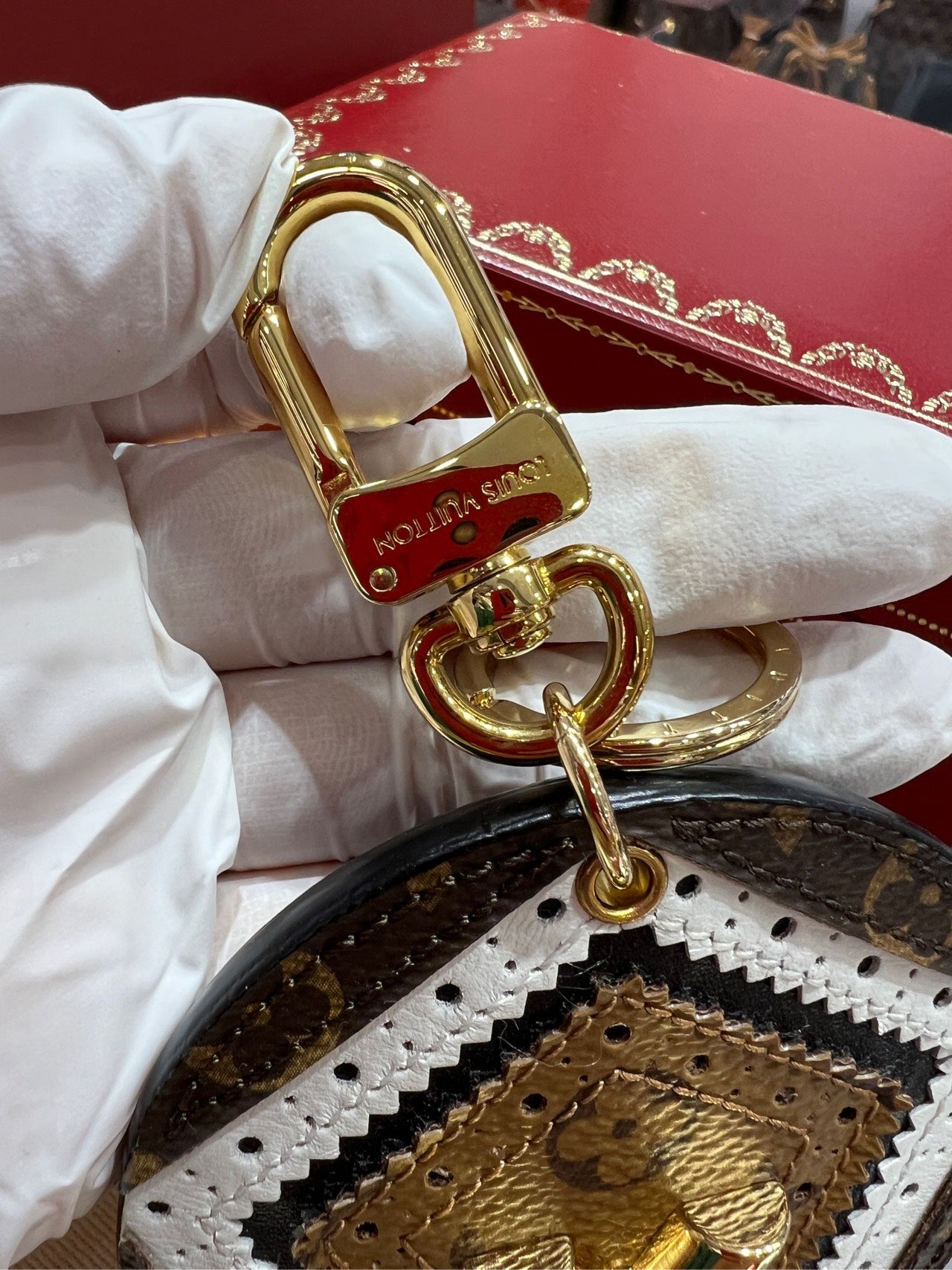 Louis Vuitton M63195