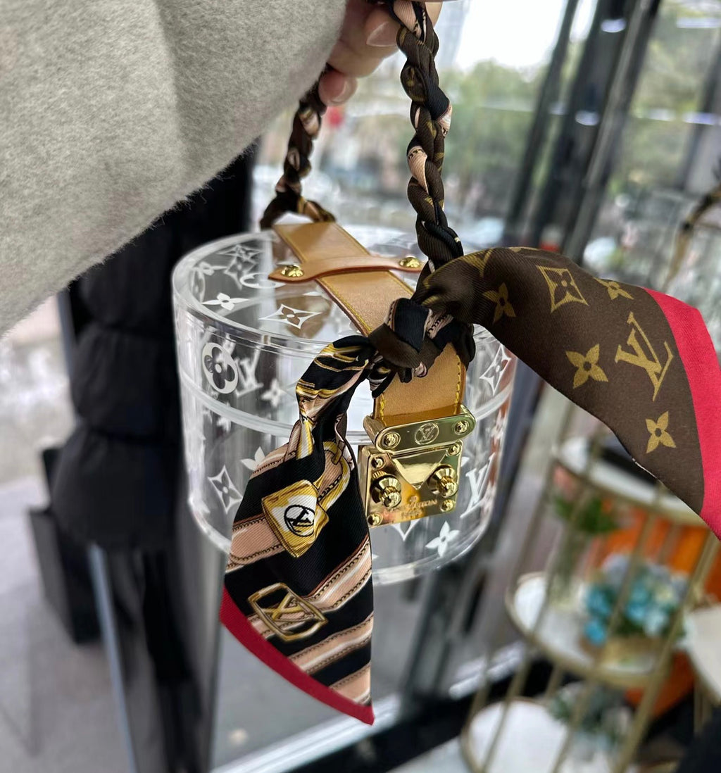 Louis Vuitton Clear 14.0x 9.0x 12.5 cm GI0203