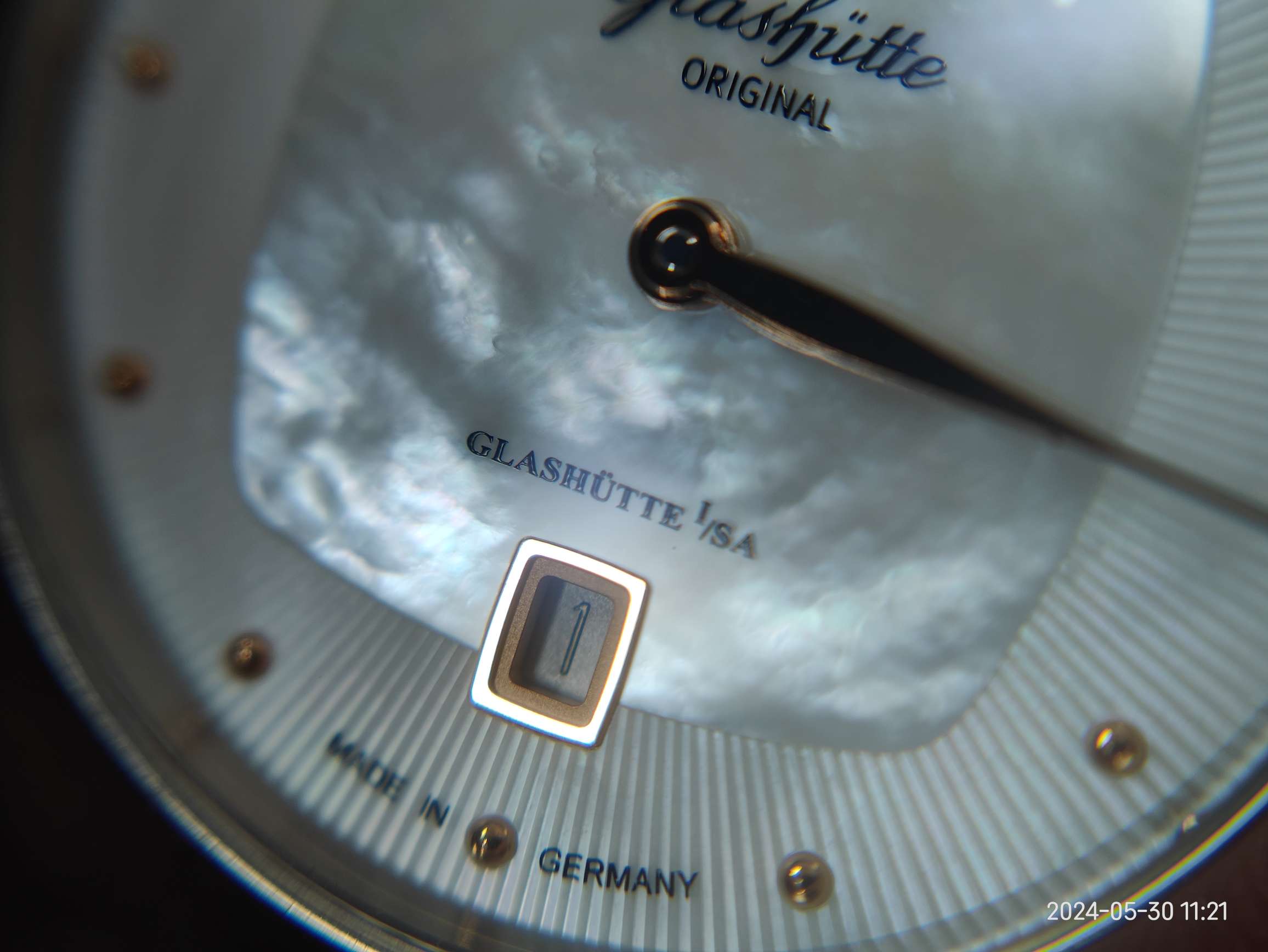 Glashutte Original Lady 31*31 millimeters 1-03-01-26-06-14