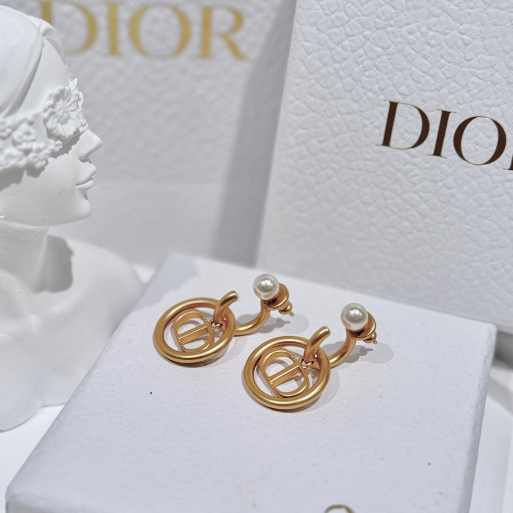 Dior White