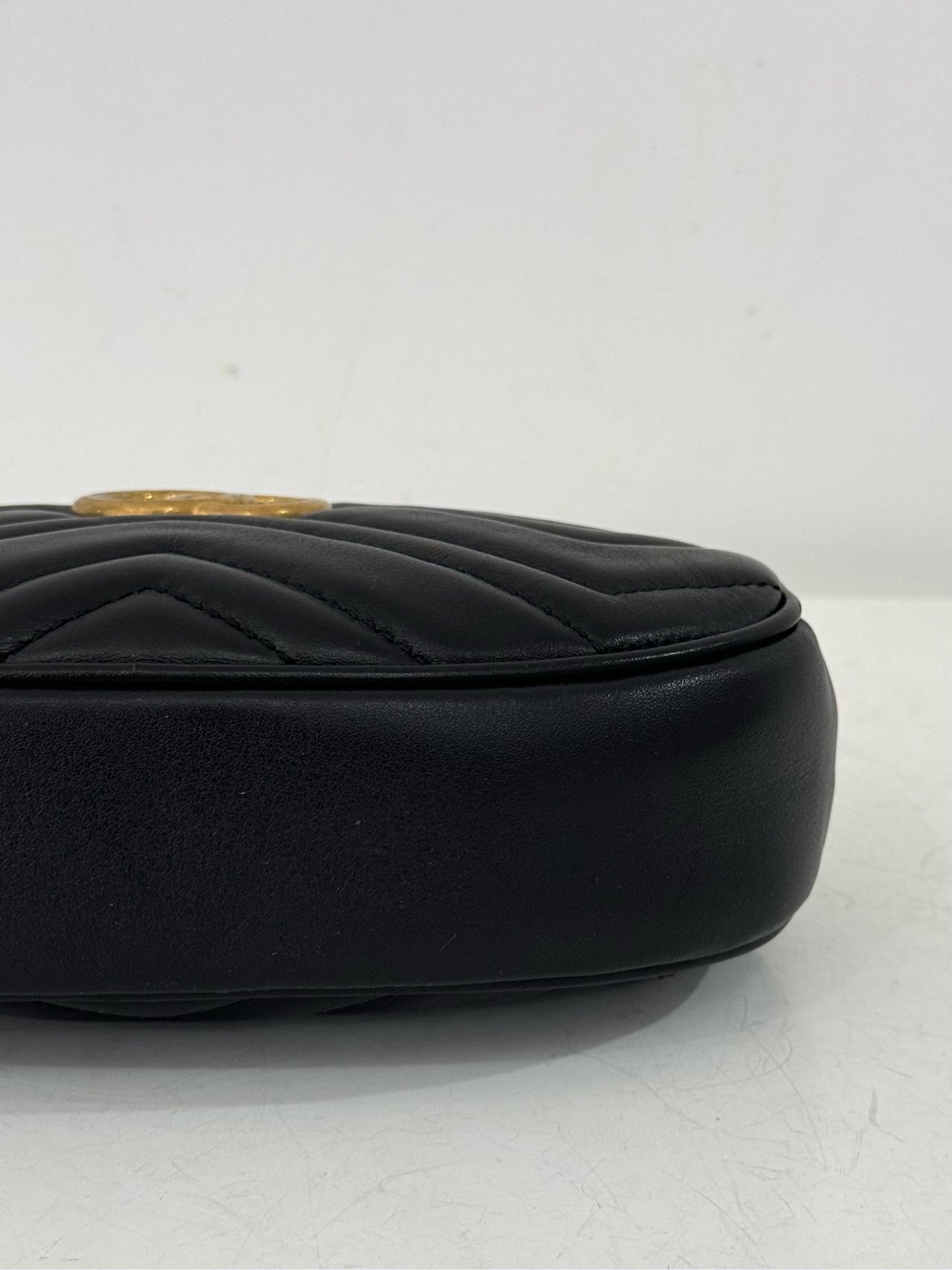 Gucci 476434DSVRT1000