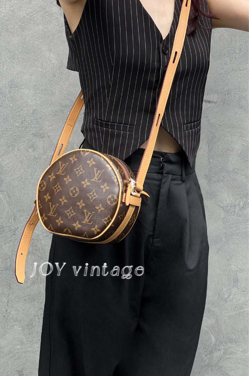 Louis Vuitton Boîte Chapeau Souple Crossbody 17 x 18 x 7 M45578