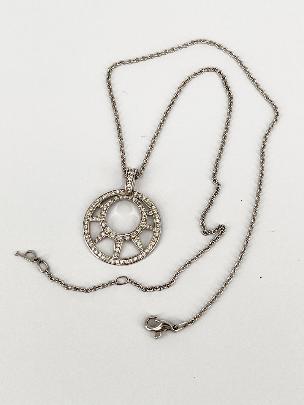 Van Cleef & Arpels Sweet Alhambra watch Necklace VCARO8WU00