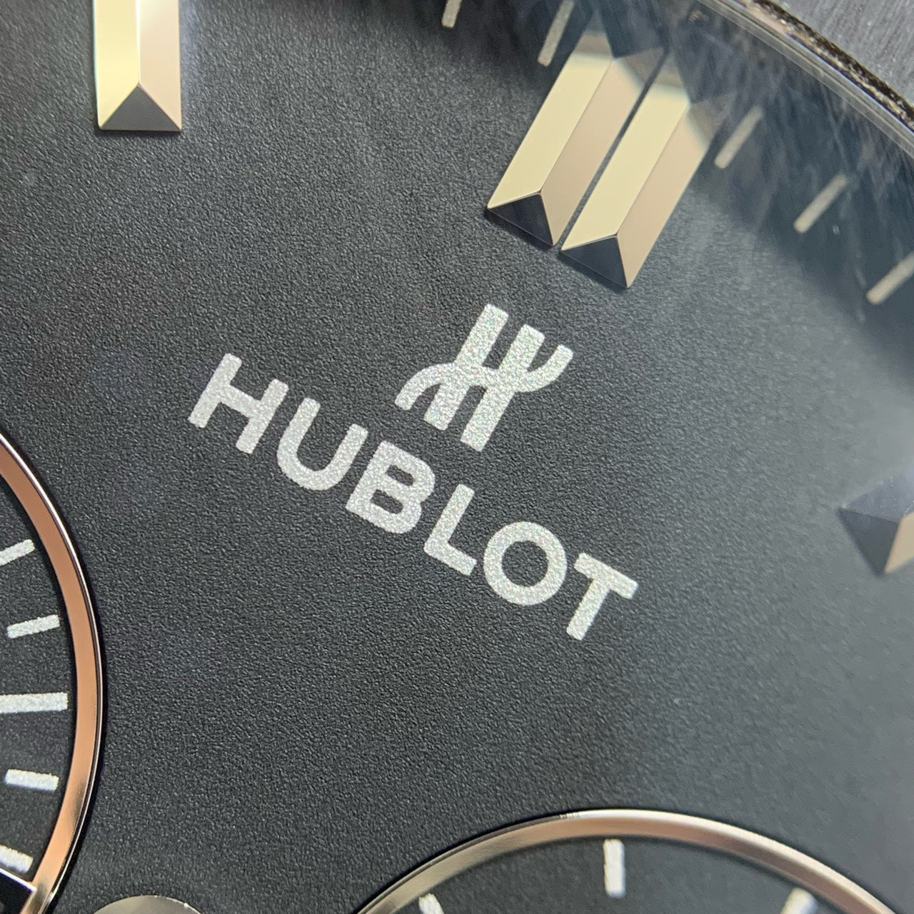 Hublot Classic Fusion 45 millimeters 520.CM.1170.CM
