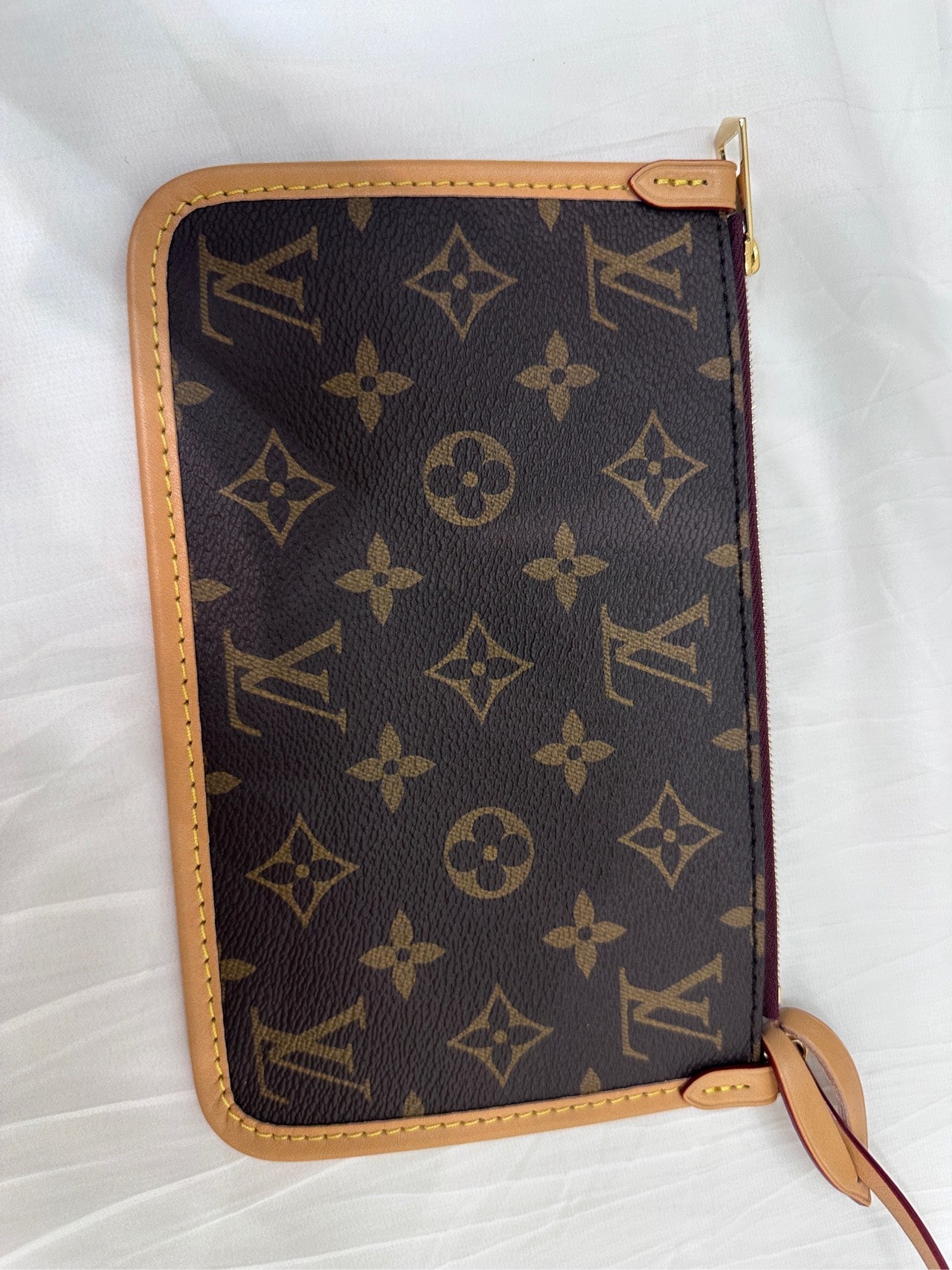 Louis Vuitton Carryall 29 x 24 x 12 M46203