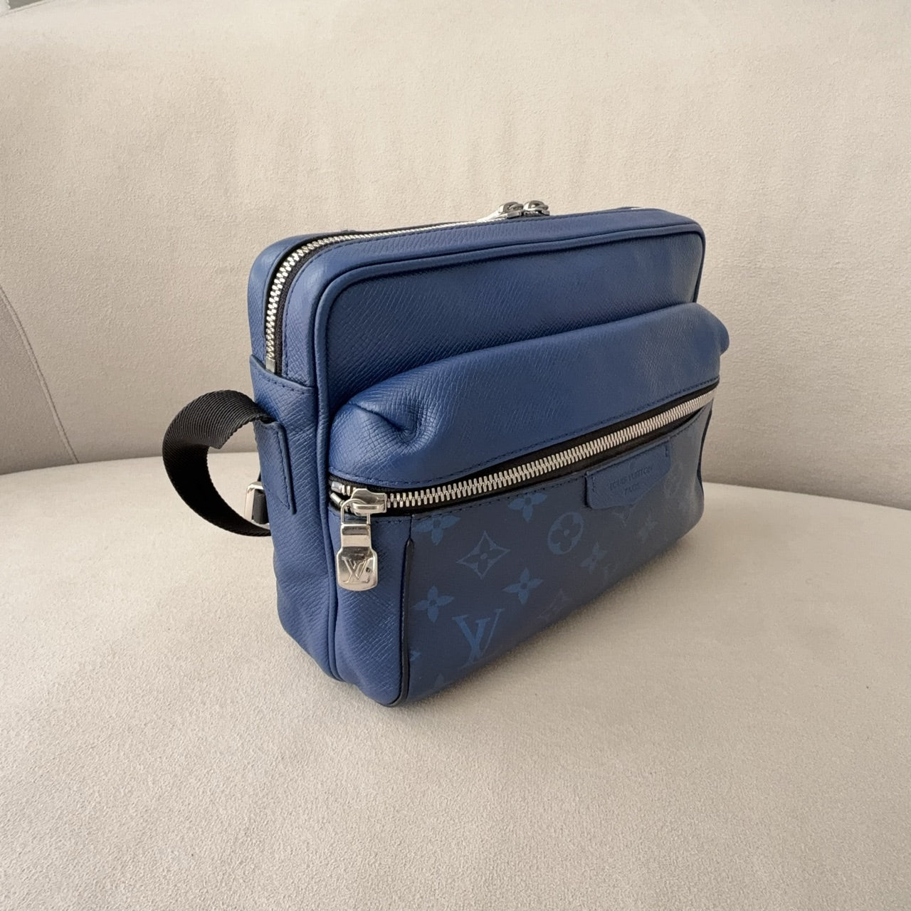 Louis Vuitton Blue Messenger Bag M33455