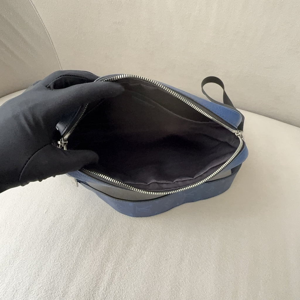 Louis Vuitton Blue Messenger Bag M33455