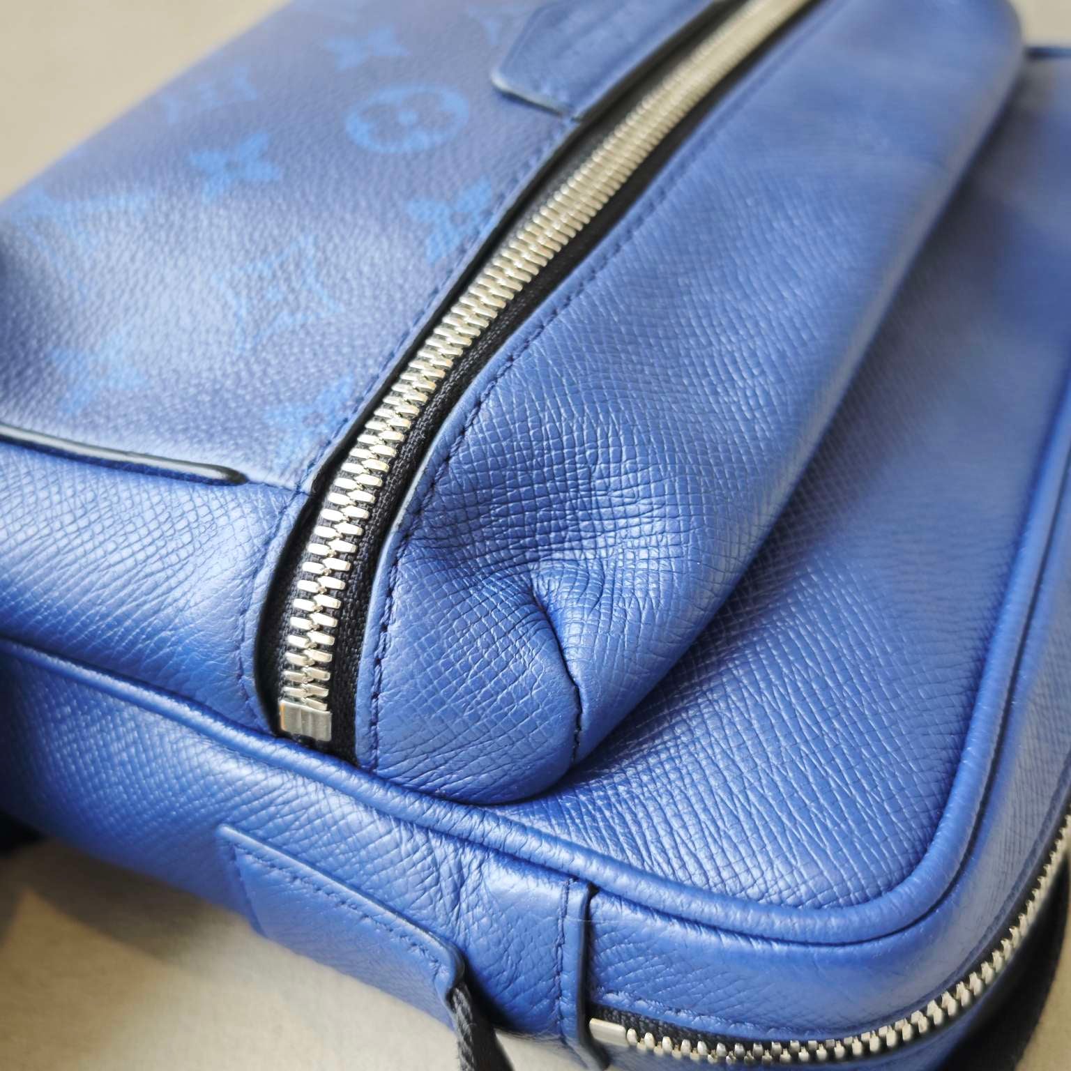Louis Vuitton Blue Messenger Bag M33455