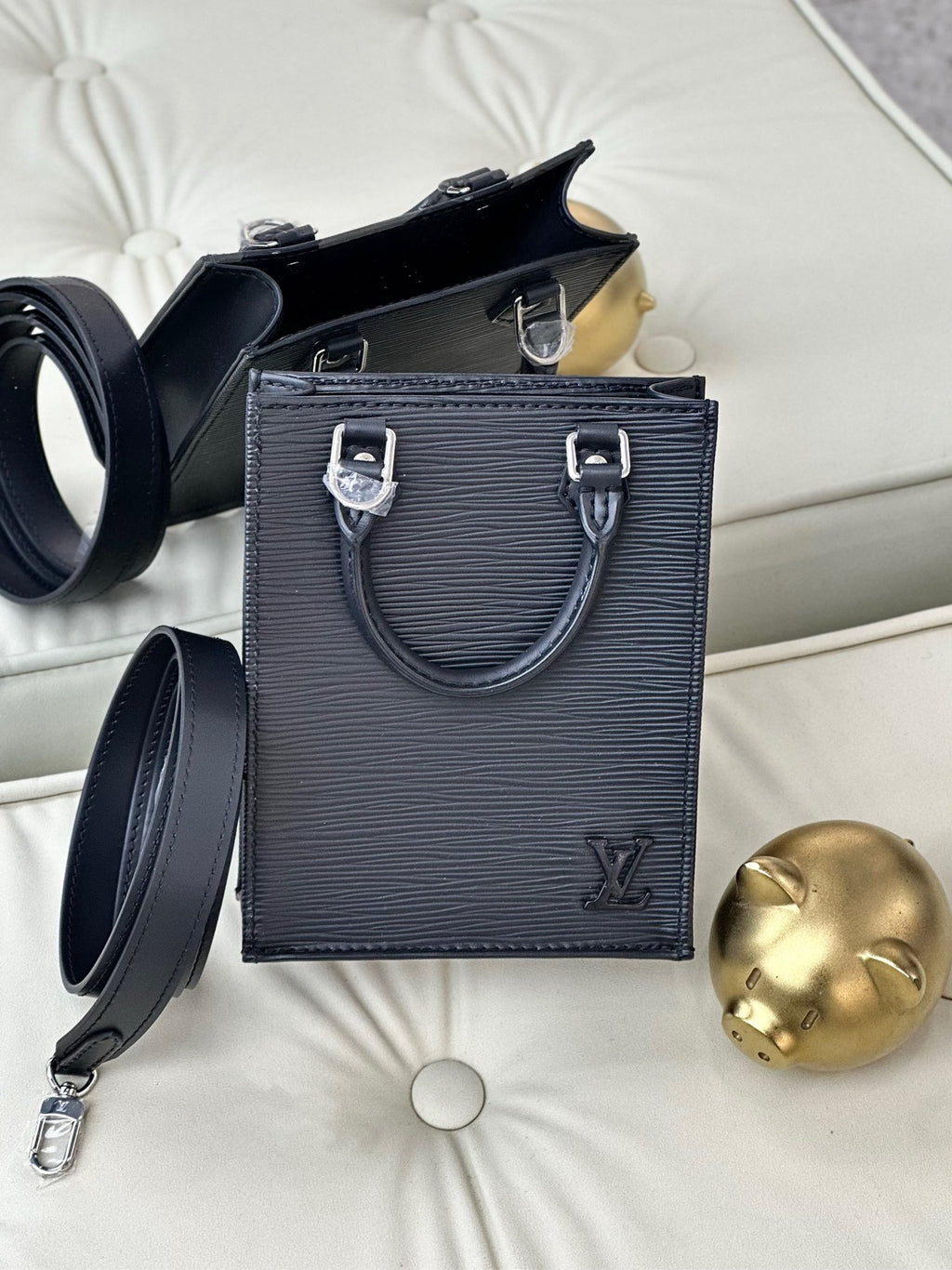 Louis Vuitton Petit Sac Plat Black M81238