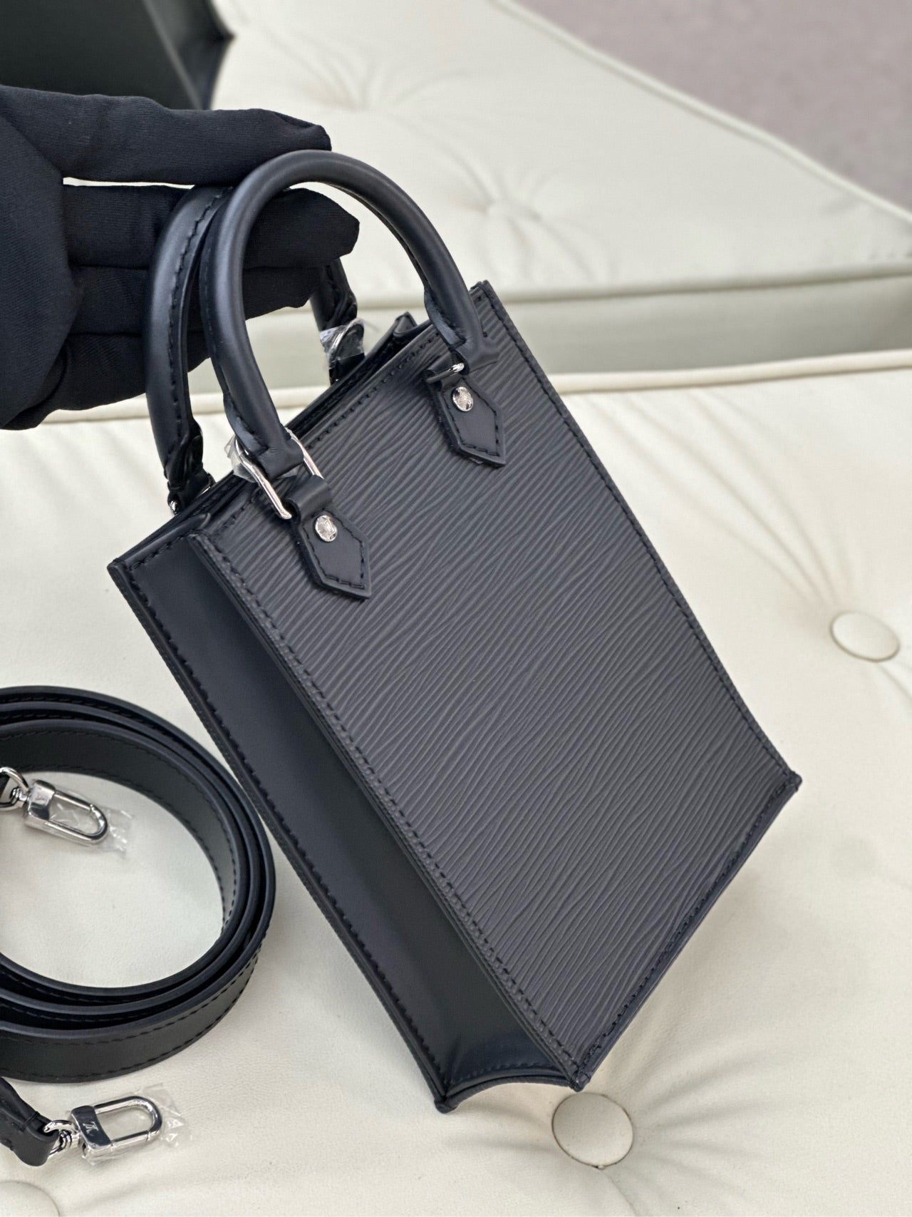 Louis Vuitton Petit Sac Plat Black M81238