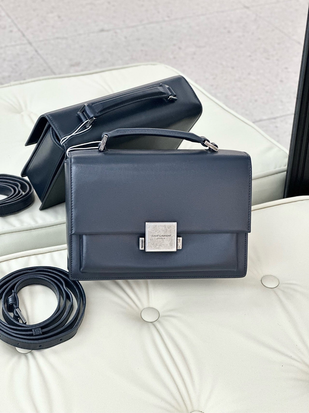 Saint laurent Black Messenger Bag 482051D420D1000