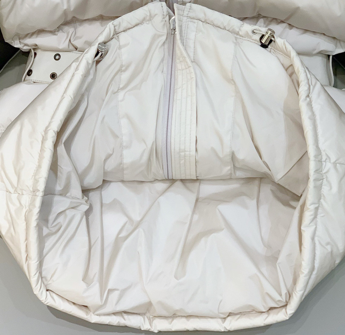 普拉达prada Down jacket