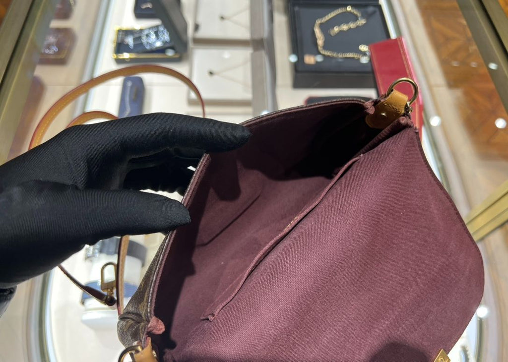 Louis Vuitton Favorite