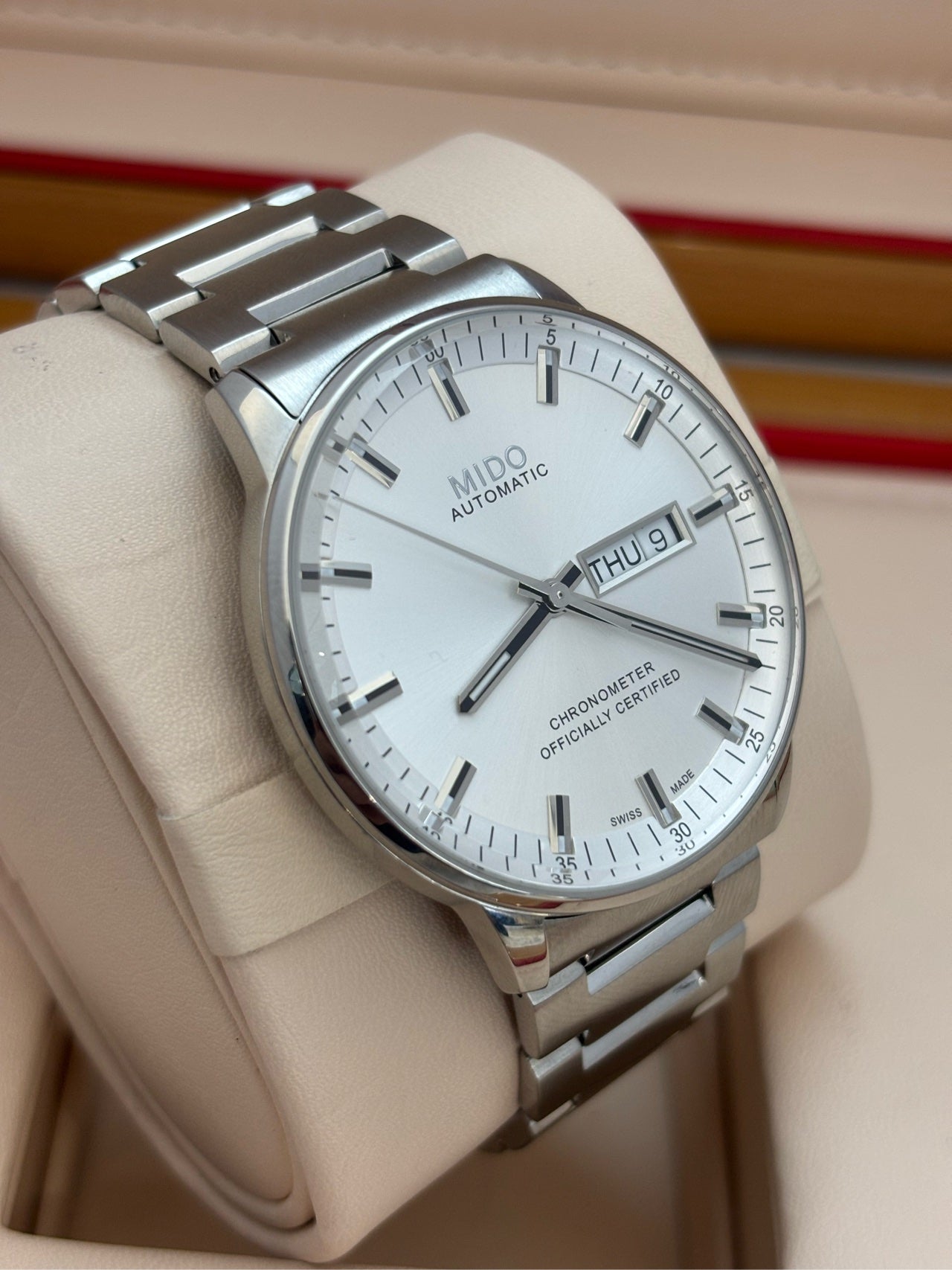 Mido Commander White Automatic (self-winding) watch 40 millimeters M021.431.11.031.00