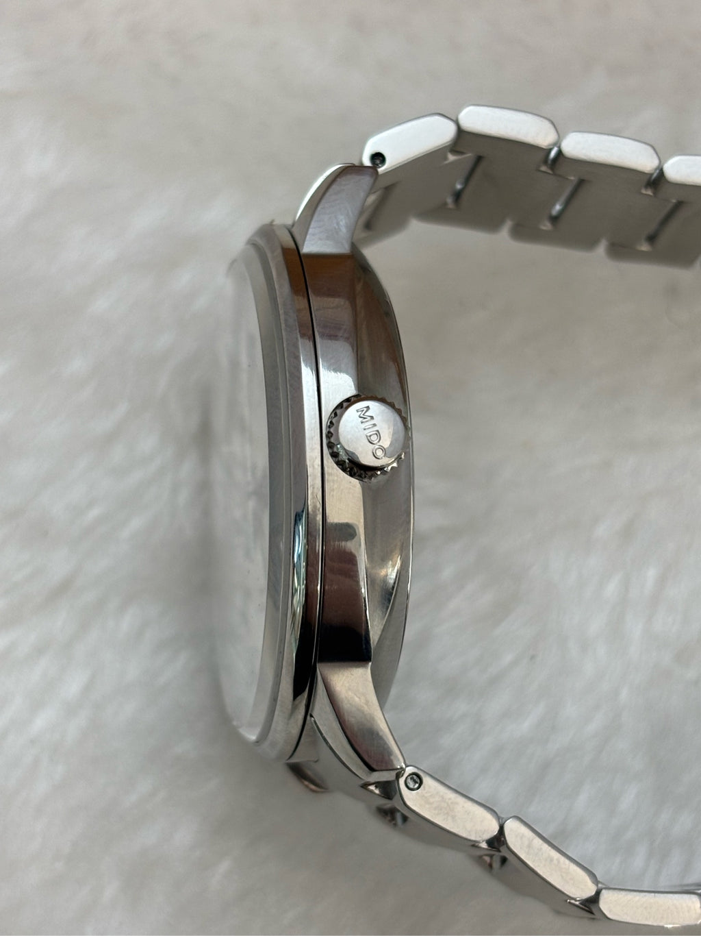 Mido Commander White Automatic (self-winding) watch 40 millimeters M021.431.11.031.00