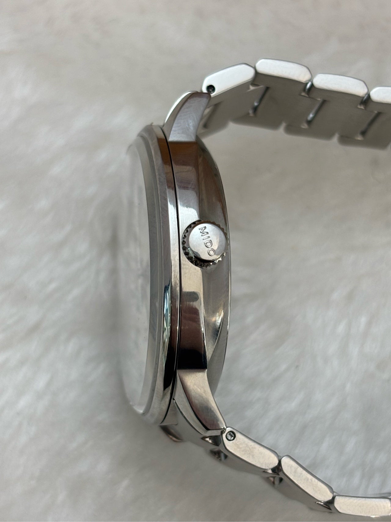 Mido Commander White Automatic (self-winding) watch 40 millimeters M021.431.11.031.00