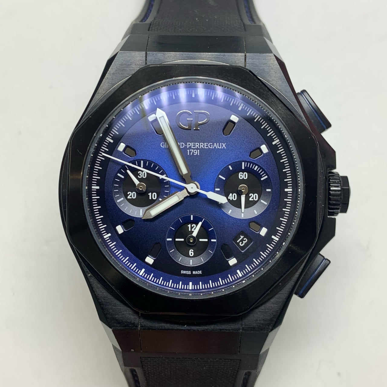 Girard-Perregaux Laureato 44 mm 81060-21-491-FH6A