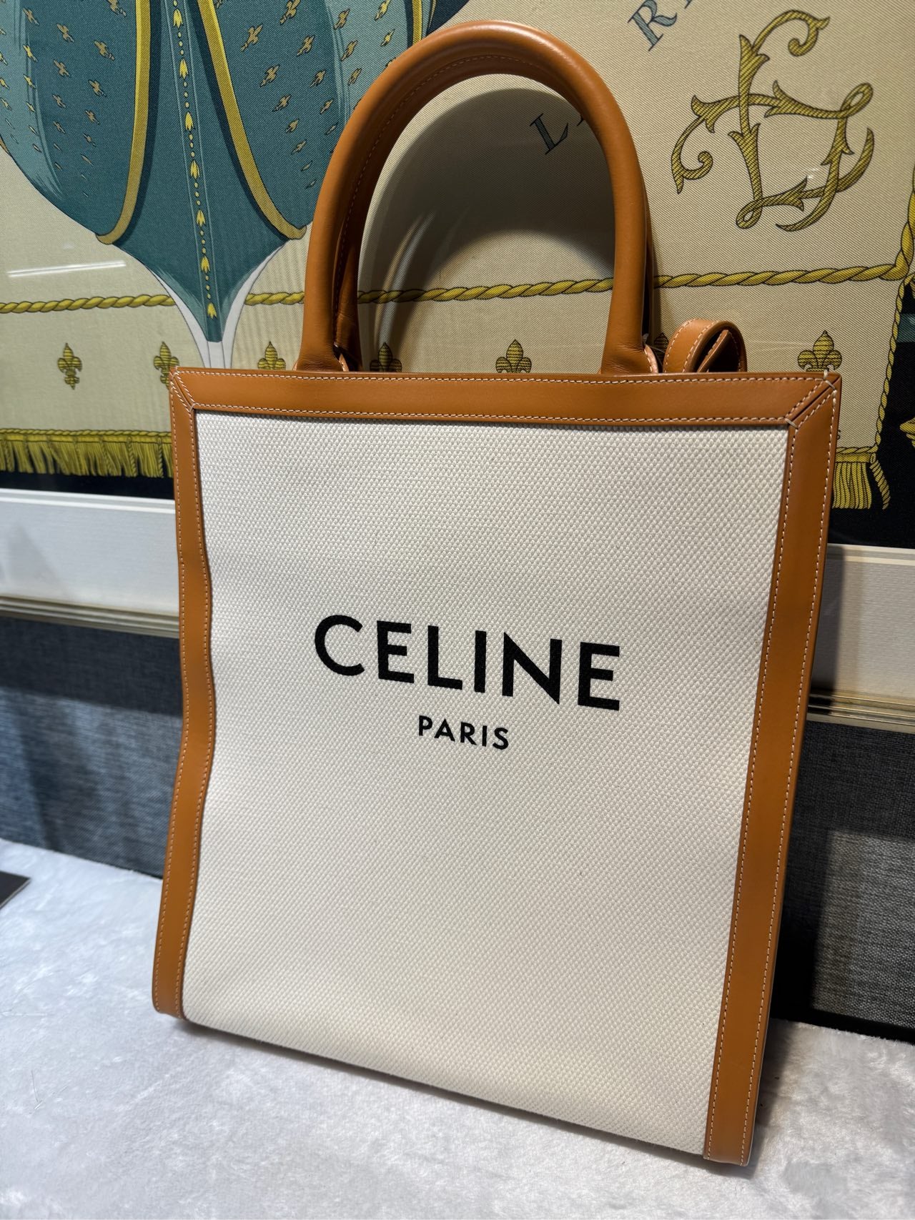 Celine CONF.190402BNZ.02NT