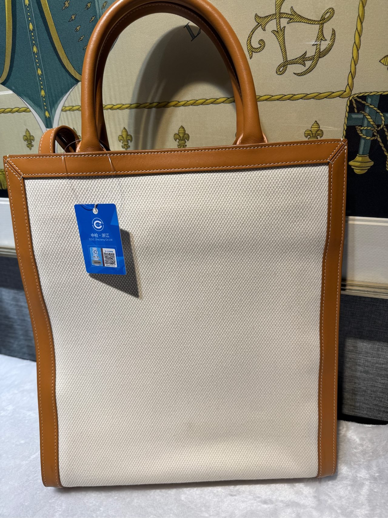 Celine CONF.190402BNZ.02NT