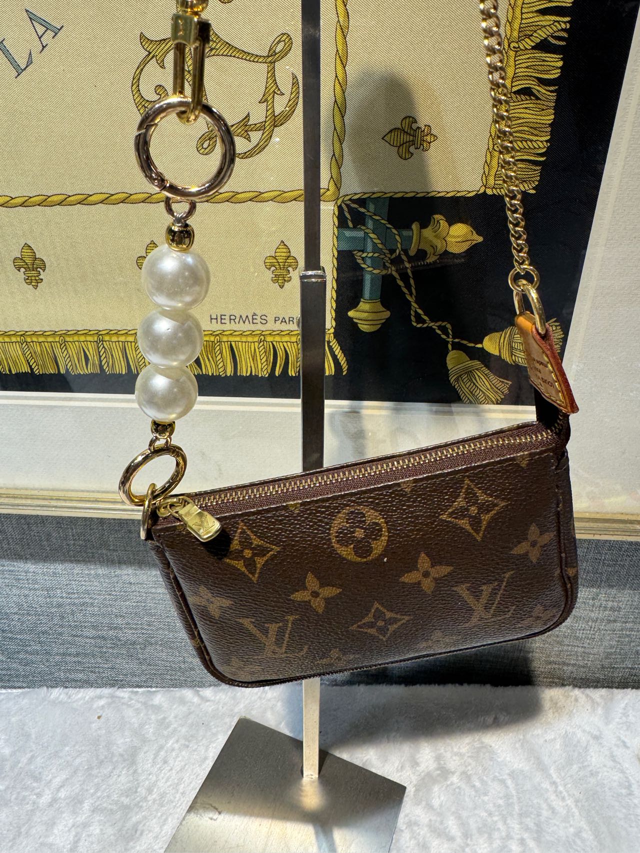 Louis Vuitton Mini Pochette Accessories Canvas Clutch 15.5x 10.5x 4.0 cm M58009