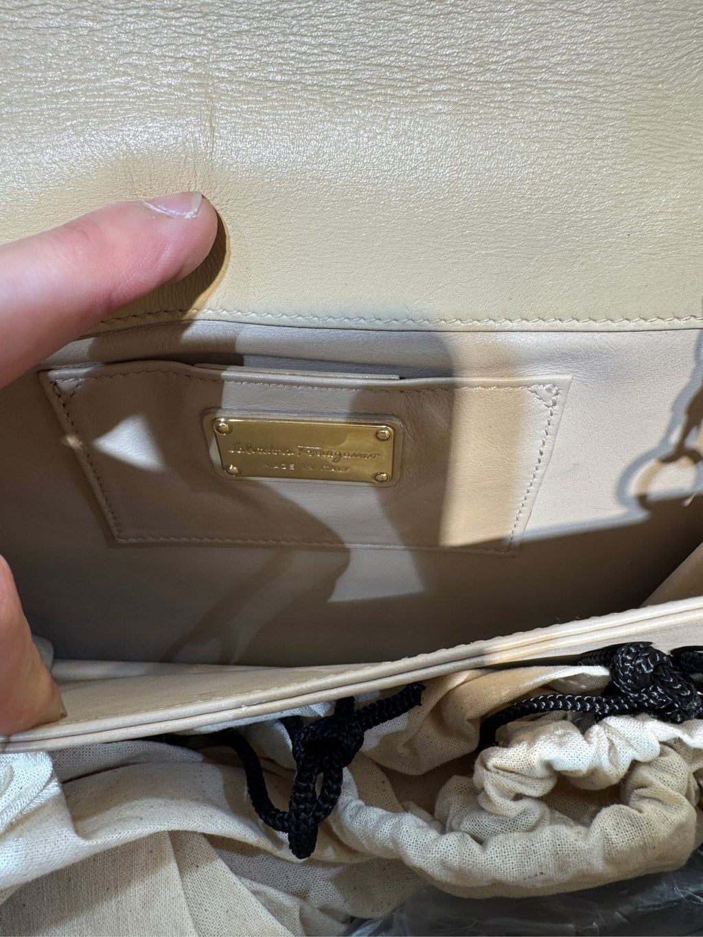 Salvatore Ferragamo Length 28 cm, width 12 cm, height 18.5 cm 21G671-675453