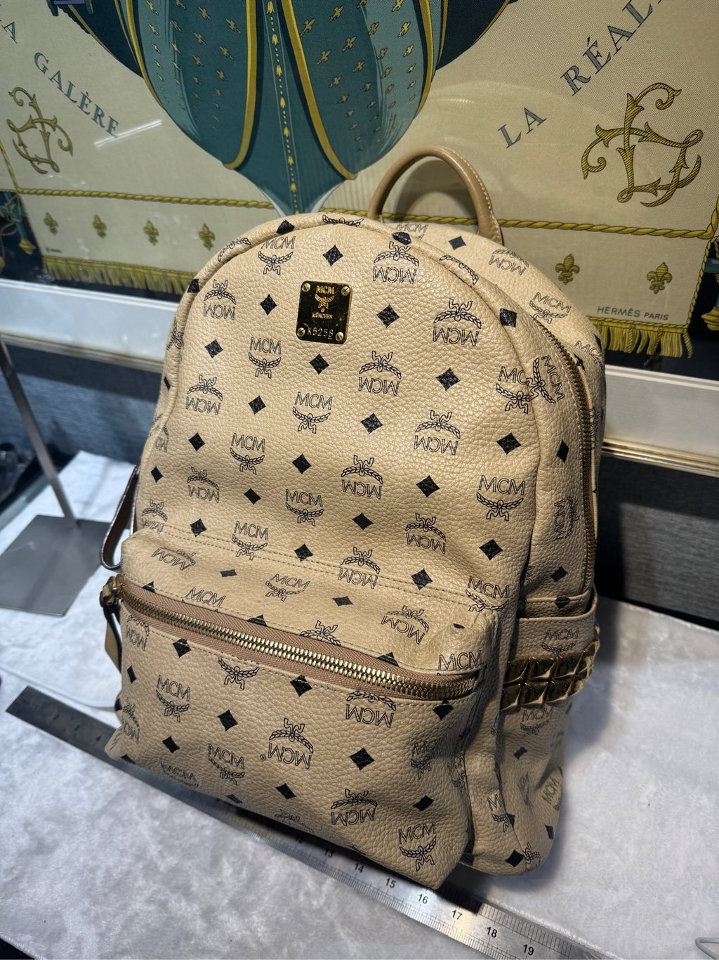 MCM Stark Visetos Canvas White Backpack Approx. 15.5 x 33.5 x 41.0 cm MMKAAVE09I8001