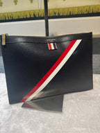 THOM BROWNE [Classic Style] Pebble-Grain Zippered Tablet Case 29.5×20 item-090964