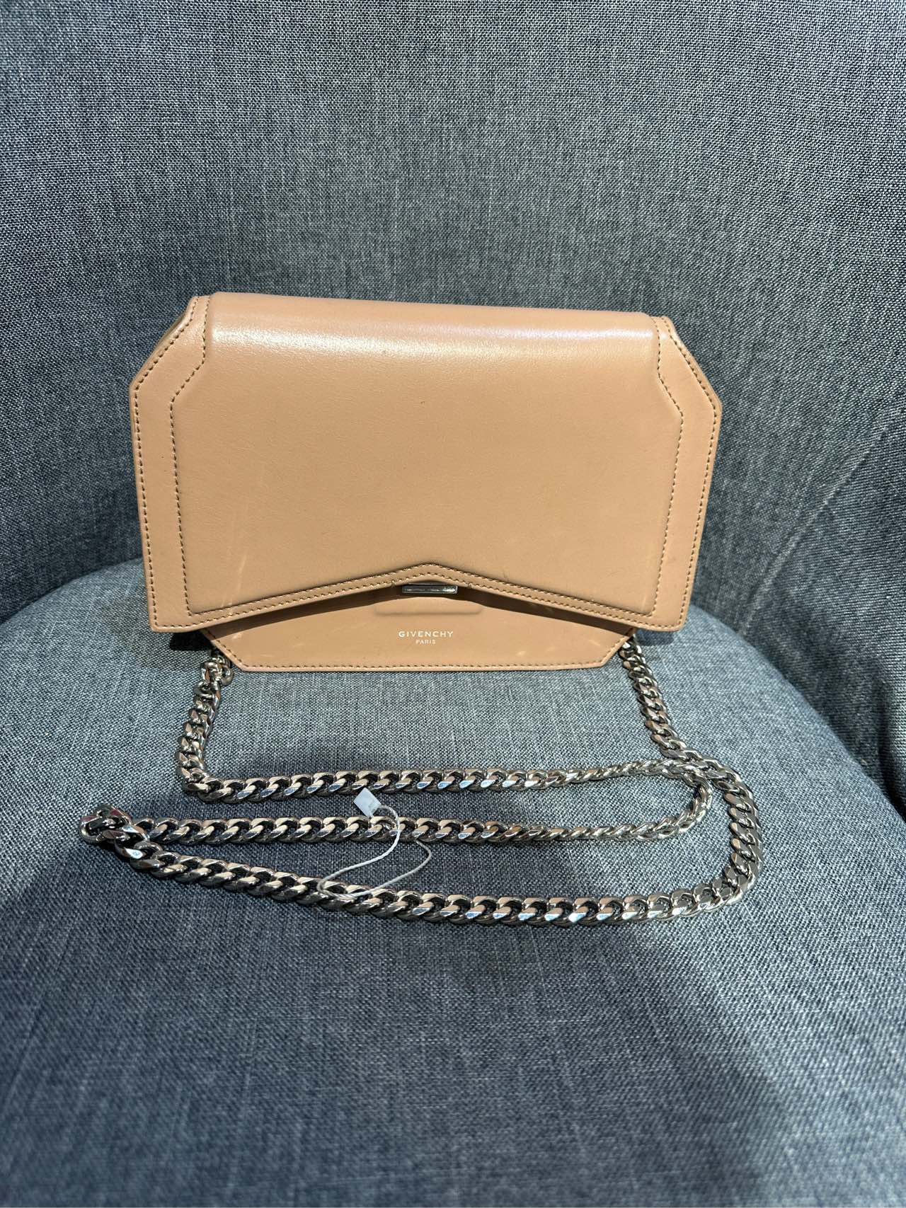 Givenchy 19cm BB0557-4010-001