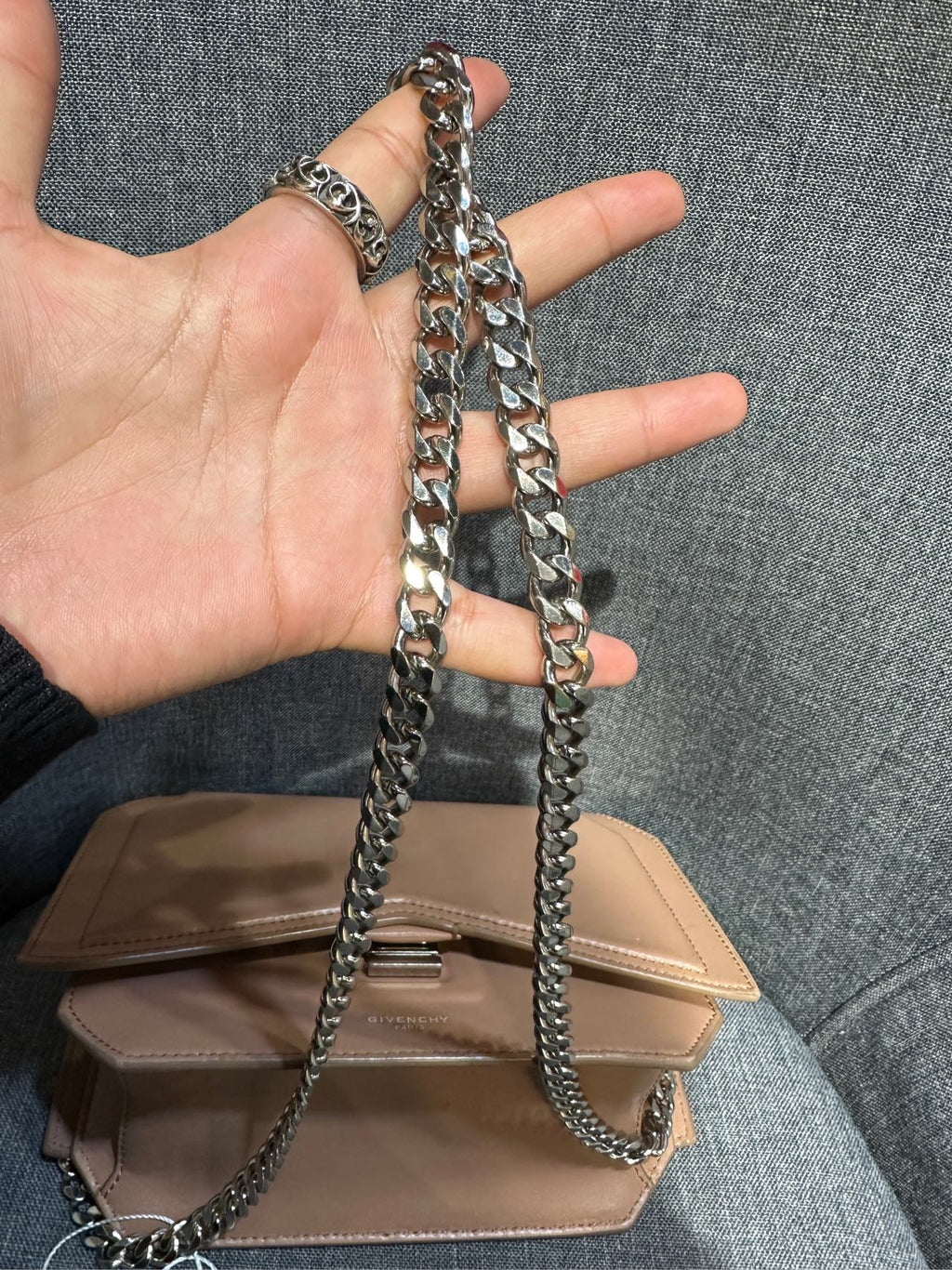 Givenchy 19cm BB0557-4010-001