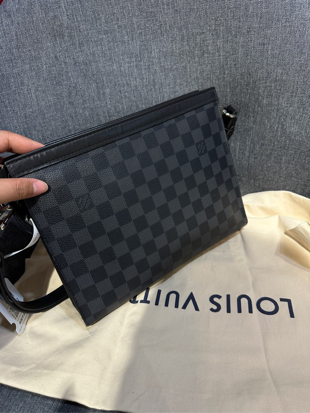 Louis Vuitton Pochette Voyage 27.0x 21.0x 3.0 cm N41696