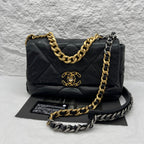 Chanel CHANEL 19 handbag Crossbody 16.0 × 26 × 9.0 AS1160B0680894305