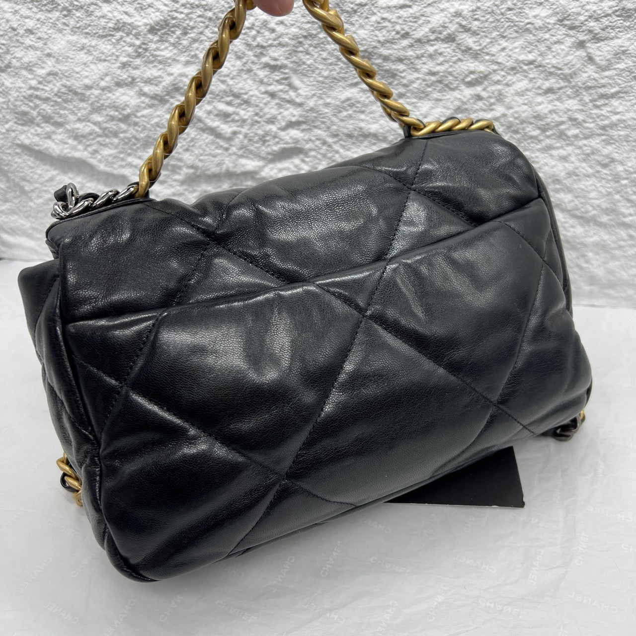 Chanel CHANEL 19 handbag Crossbody 16.0 × 26 × 9.0 AS1160B0680894305