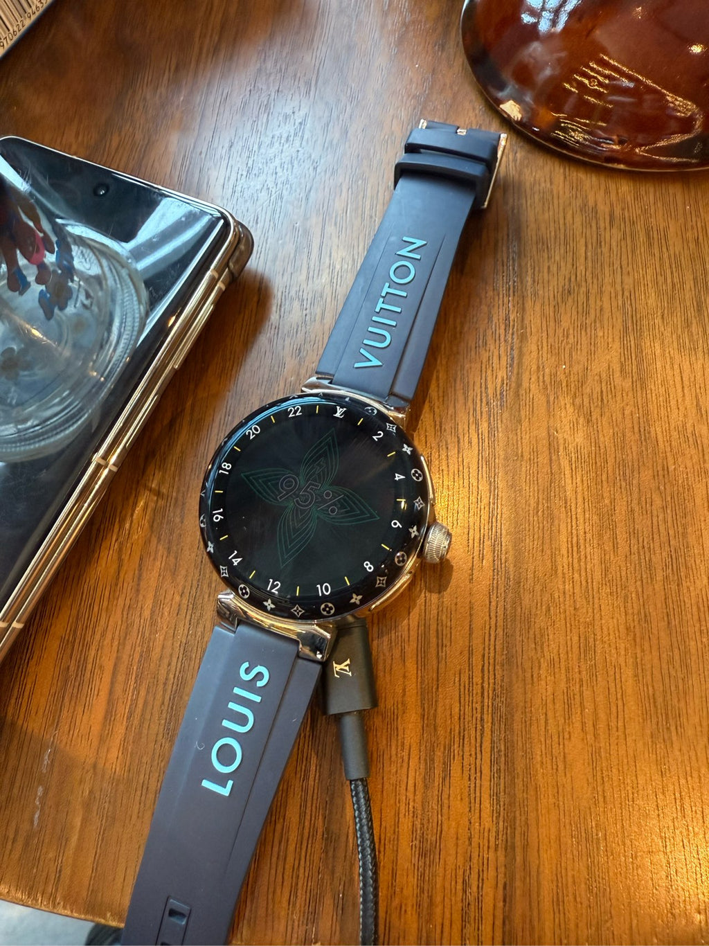 Louis Vuitton Smartwatch Smart watch 44 millimeters QBB192