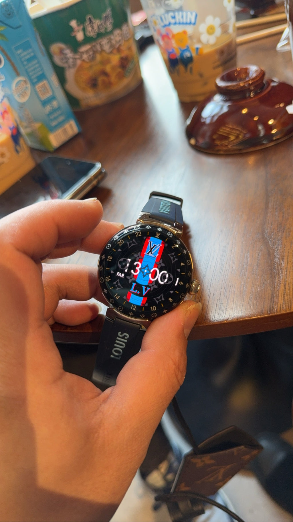 Louis Vuitton Smartwatch Smart watch 44 millimeters QBB192