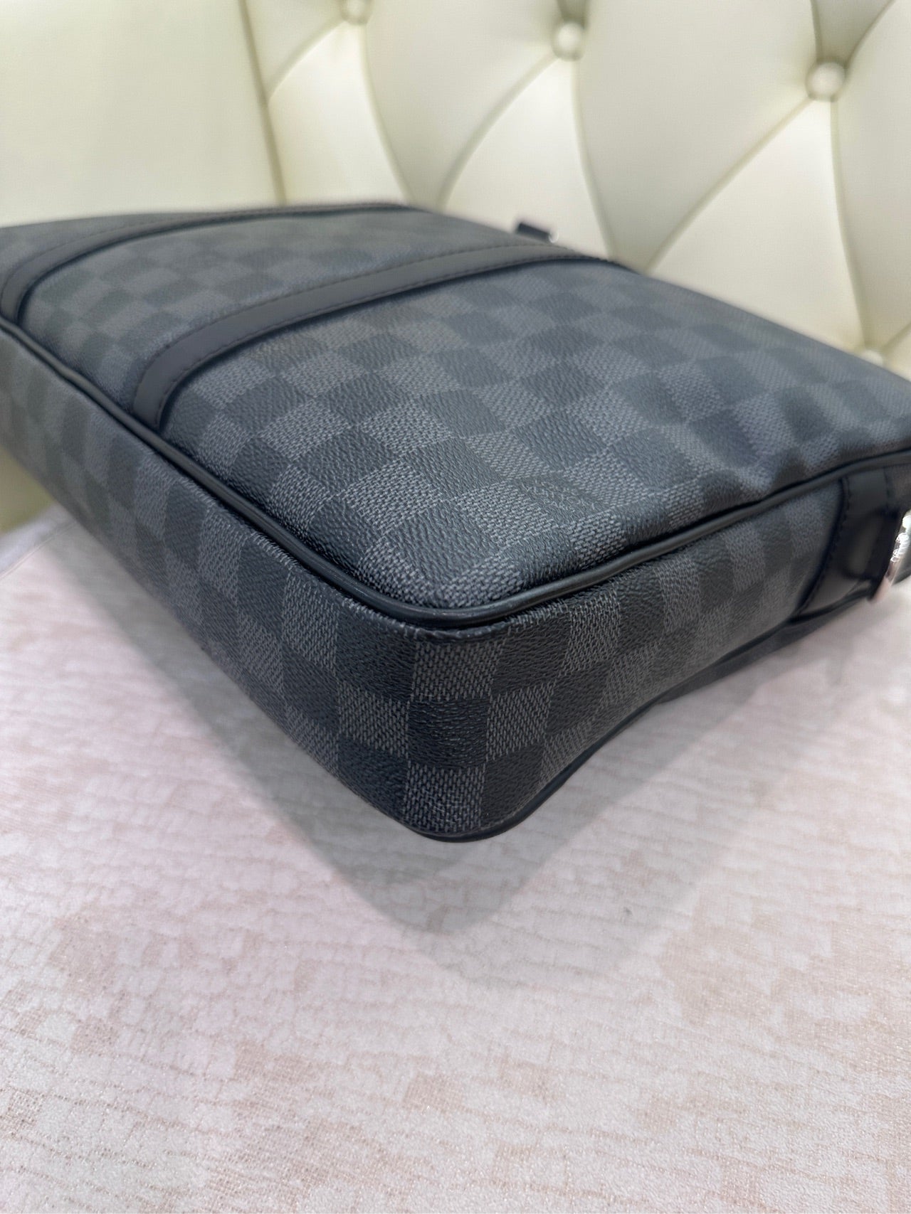 Louis Vuitton Black 41.0x 31.0x 7.0 cm N41125
