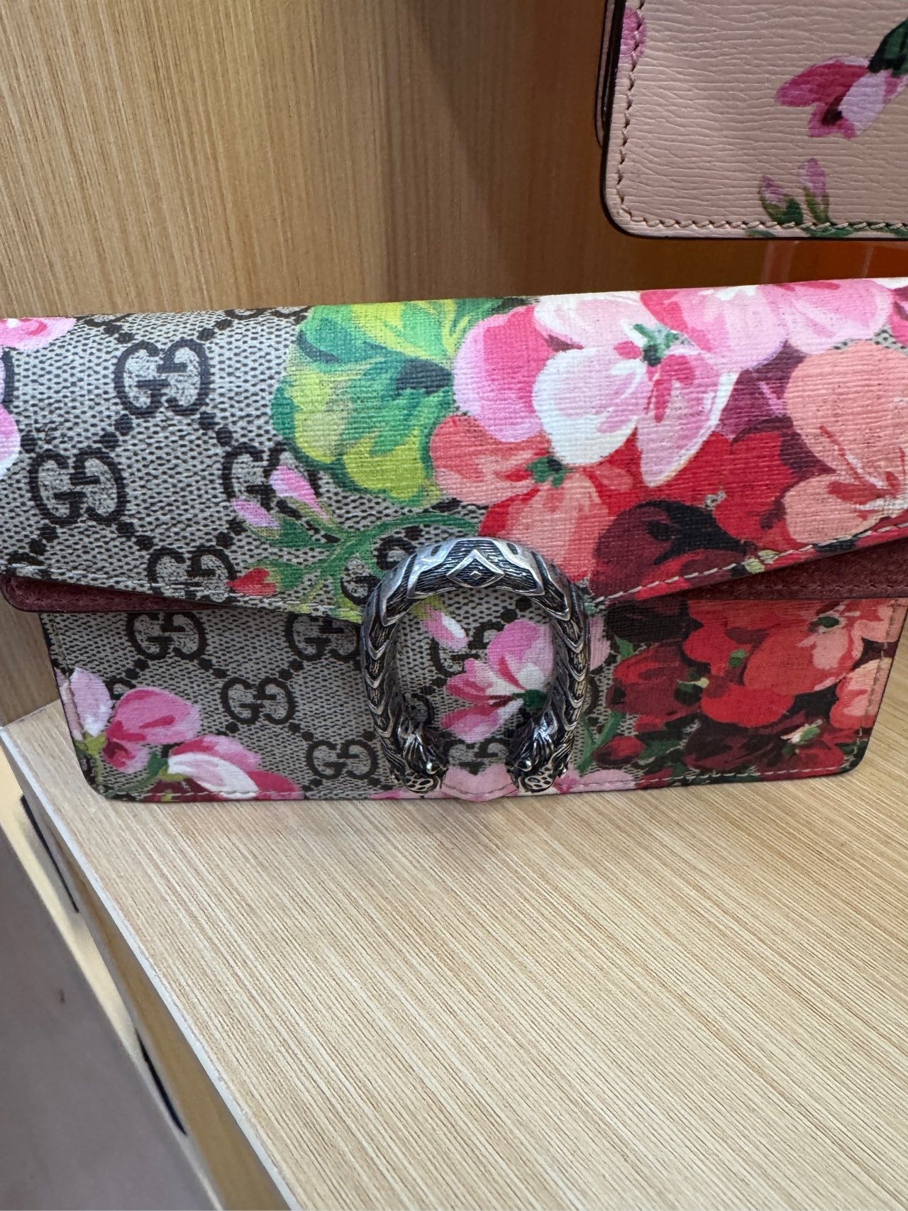 Gucci 476432KU23N8693