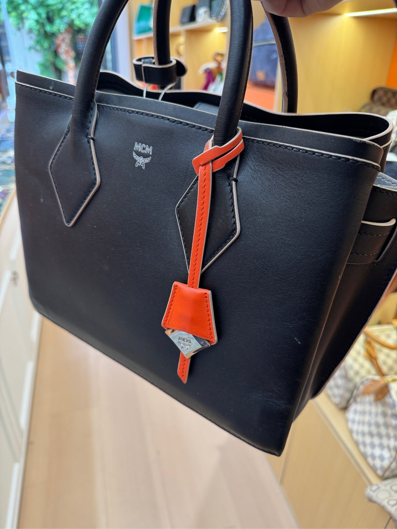 MCM 17.0 x 19.0 x 12.0 cm MWT9AMA97BK001