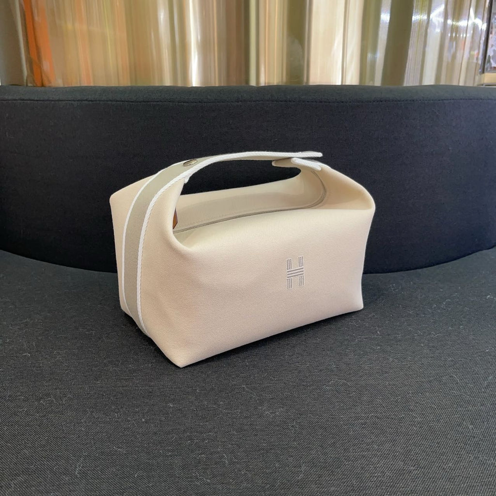 Hermes Canvas White