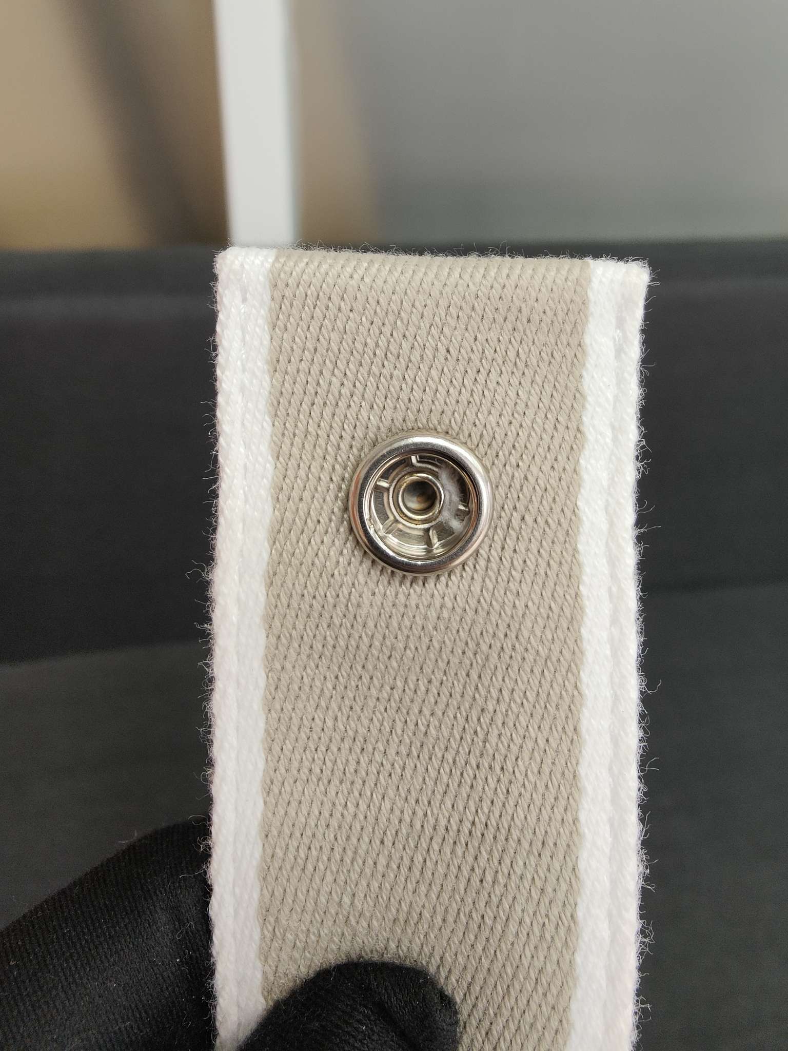Hermes Canvas White