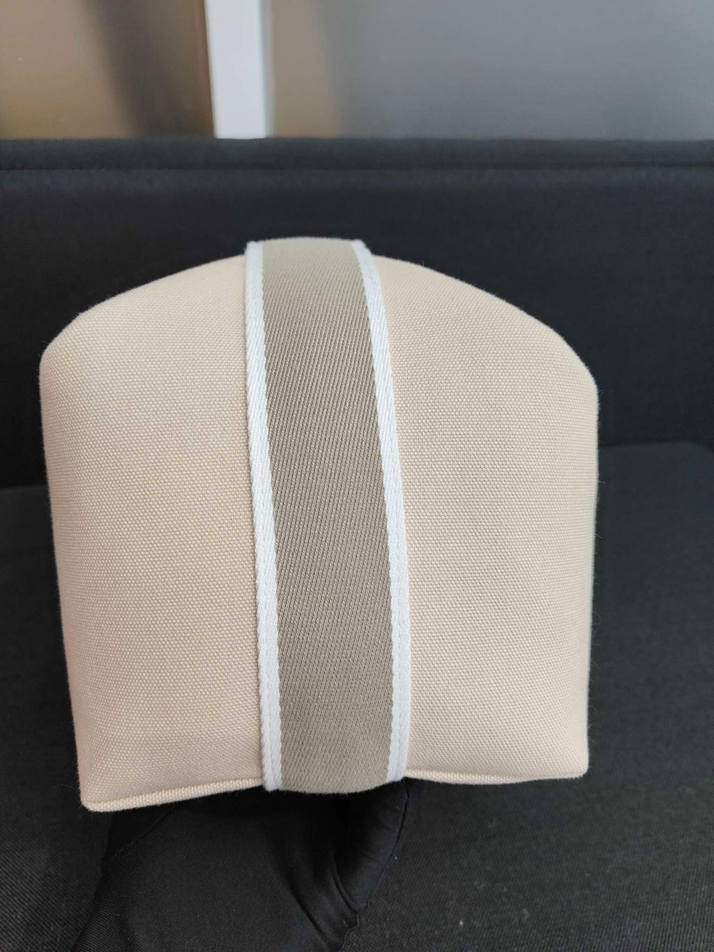 Hermes Canvas White