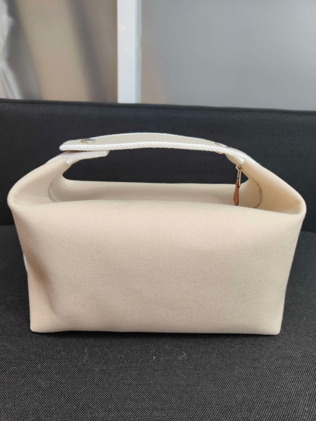 Hermes Canvas White