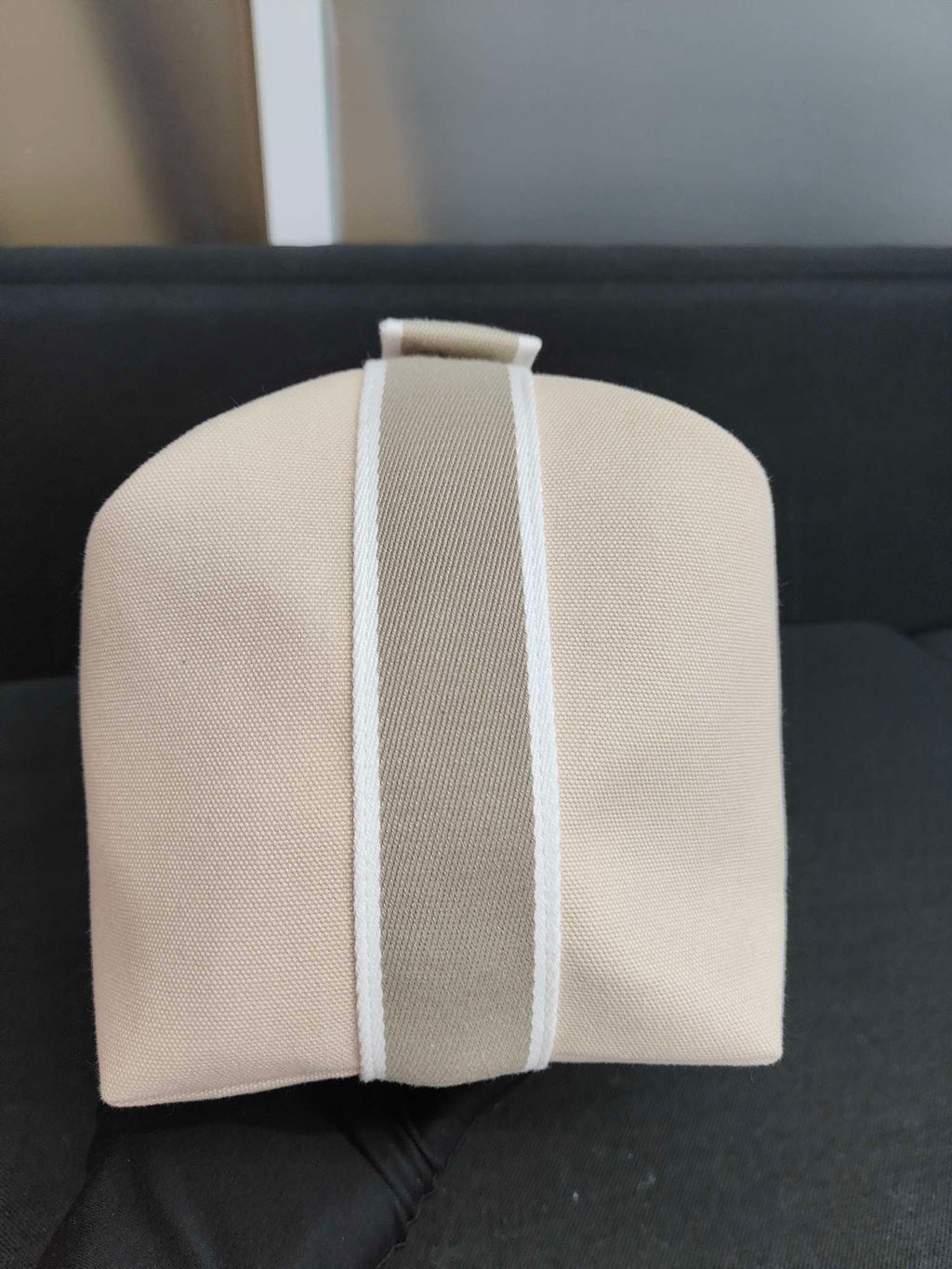 Hermes Canvas White