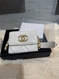 Chanel Metal Gold 8.5 × 12 × 2.5 AP1787B0485210601
