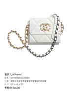 Chanel Metal Gold 8.5 × 12 × 2.5 AP1787B0485210601