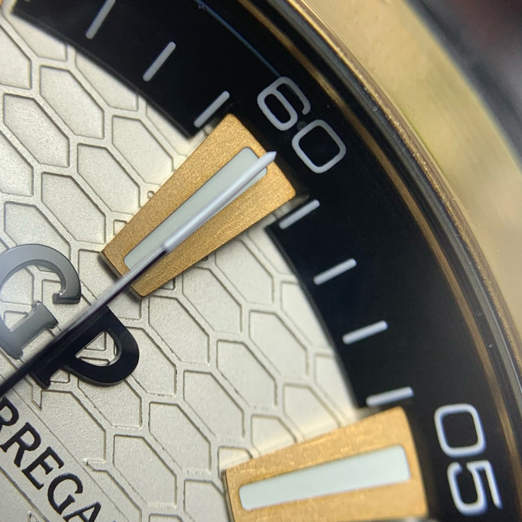 Girard-Perregaux Sea Hawk series 44 millimeters 49970-34-132-BB6A